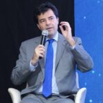 'Braço direito' de Paulo Guedes promete privatização da Eletrobras e dos Correios para 2022, em Vitória