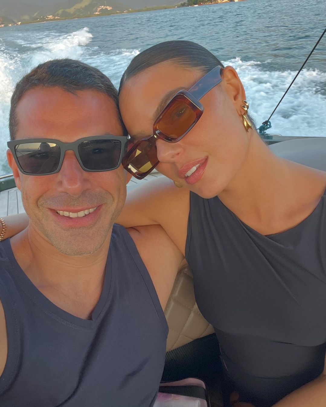 Marcus Buaiz abre álbum de fotos com Isis Valverde após noivado: "Família" (Foto: Reprodução/Instagram @marcusbuaiz)