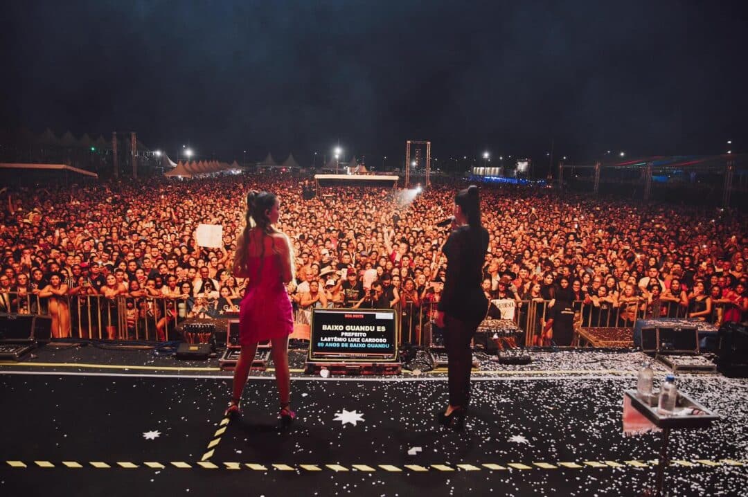 Maiara e Maraisa sobre show para 40 mil pessoas no ES: "Noite para entrar na história" (Foto: Reprodução/Instagram @maiaraemaraisa)