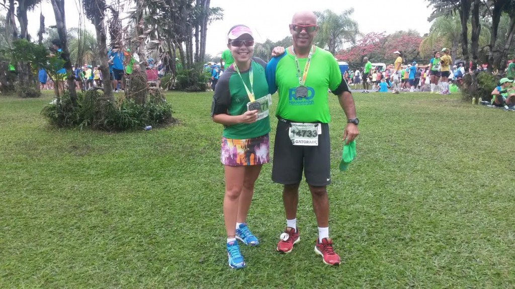 Josué Benvindo de Souza e Jamille Souza são exemplos de amor para milhares de quilômetros! Depois que começaram a correr juntos, em 2011, já encararam, também juntos, a Meia Maratona do Rio em julho deste ano.