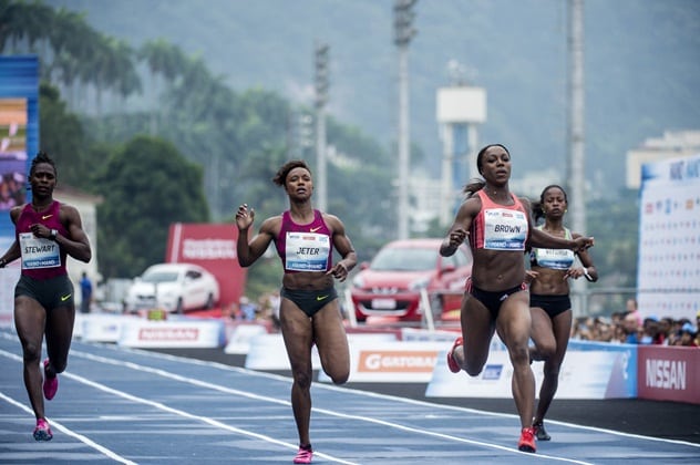 Veronica Brown brilhou entre as mulheres, mas ainda luta por vaga olímpica na forte equipe jamaicana 