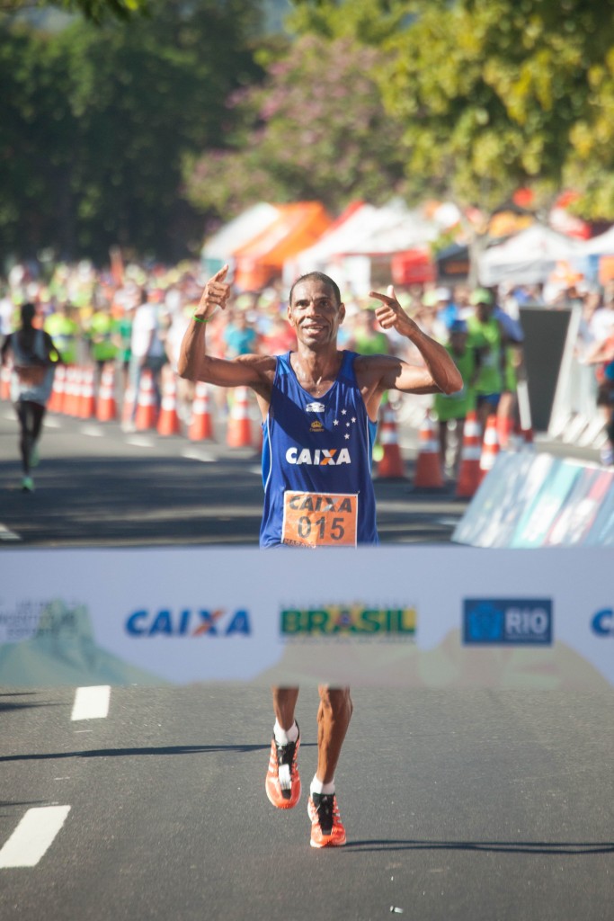 Giomar Pereira da Silva - linha chegada Maratona do Rio 2013 - Créd: Thiago Diz/Maratona do Rio