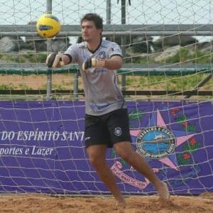 O goleiro Marquinhos, emprestado do Rio Branco, vai defender o gol do Meninos da Ilha. (Foto: Divulgação)