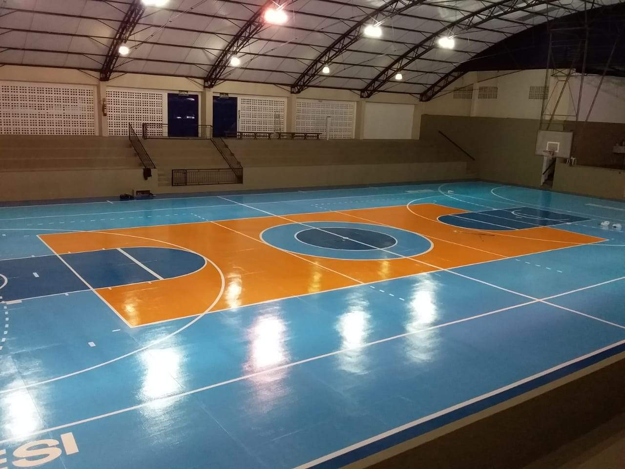 Ginásio da escola quadra de basquete do ginásio e arena de futebol